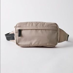 NWOT tan fanny pack